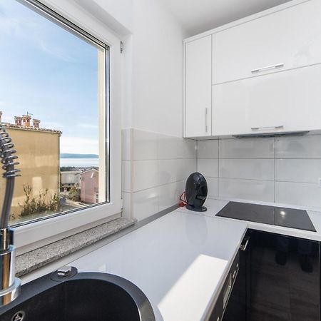 Apartments Crystal Makarska Oda fotoğraf