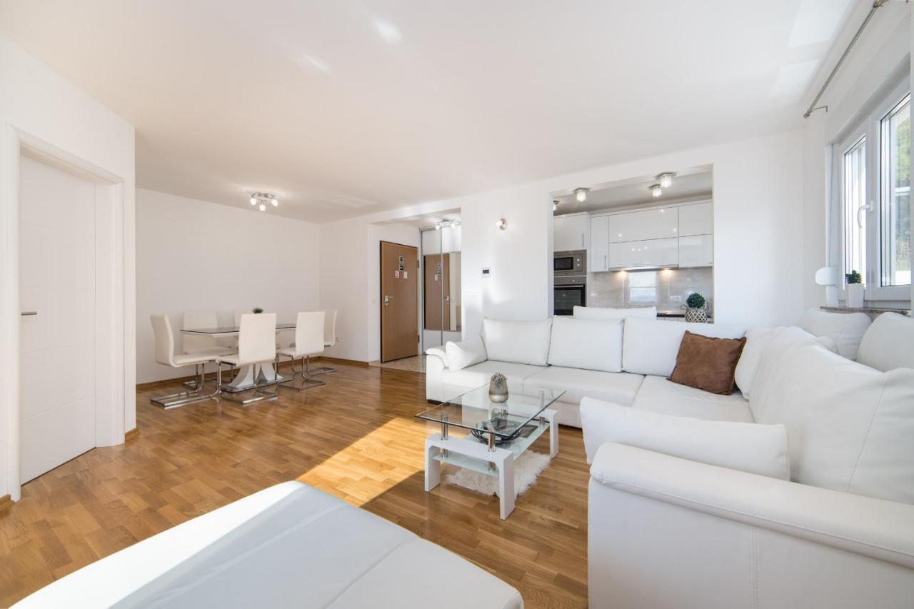 Apartments Crystal Makarska Dış mekan fotoğraf